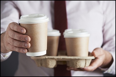 커피 과도한 섭취와 알코올 소비량 감소 사이의 관련성