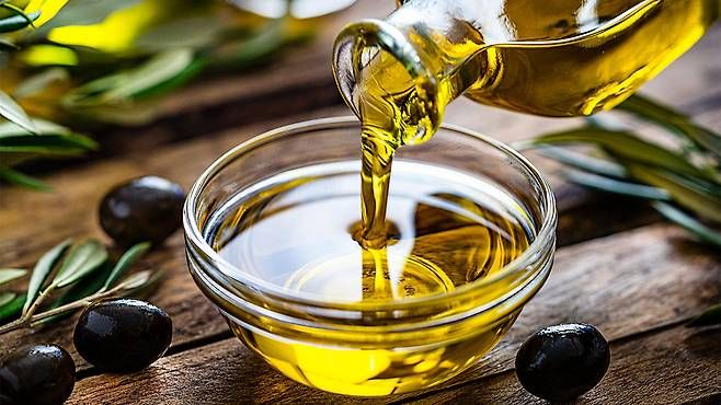 olive oil 2.jpg