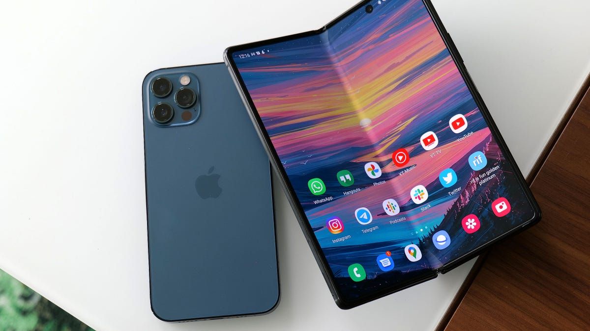 iPhone Fold 2.jpg